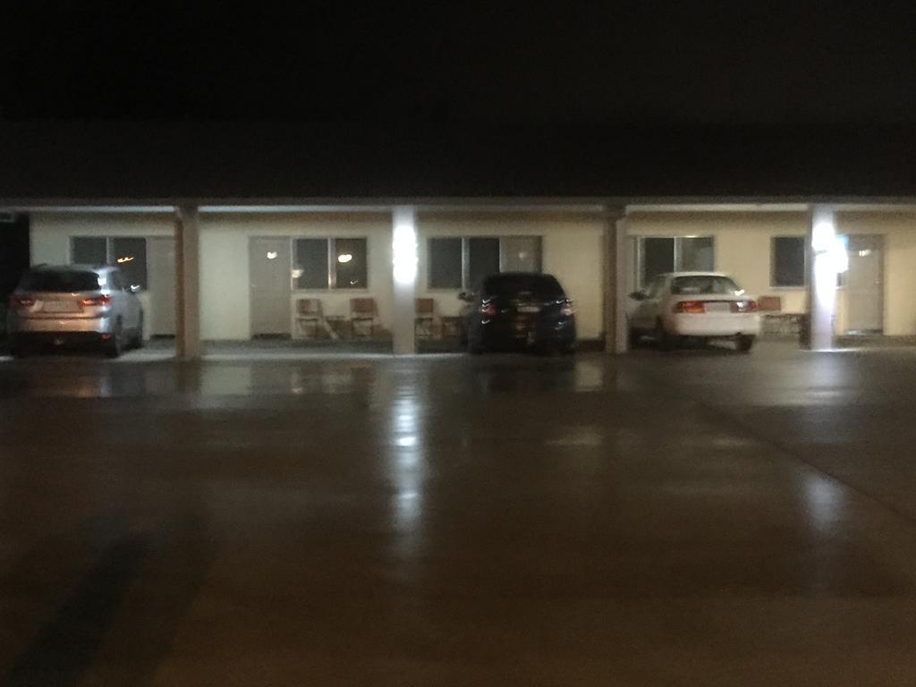 وودونغا Murray Valley Motel المظهر الخارجي الصورة